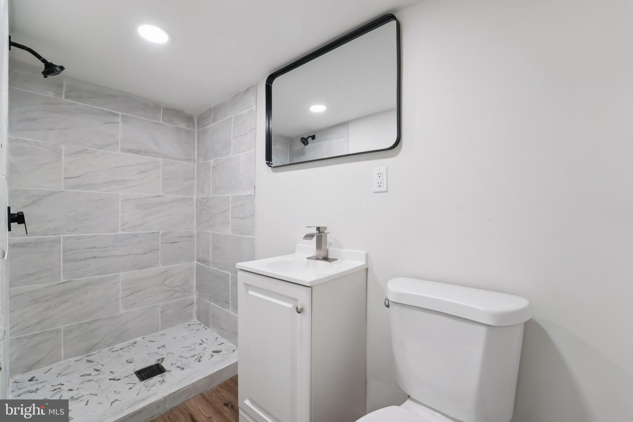 EDGEWOOD PARK - Residential