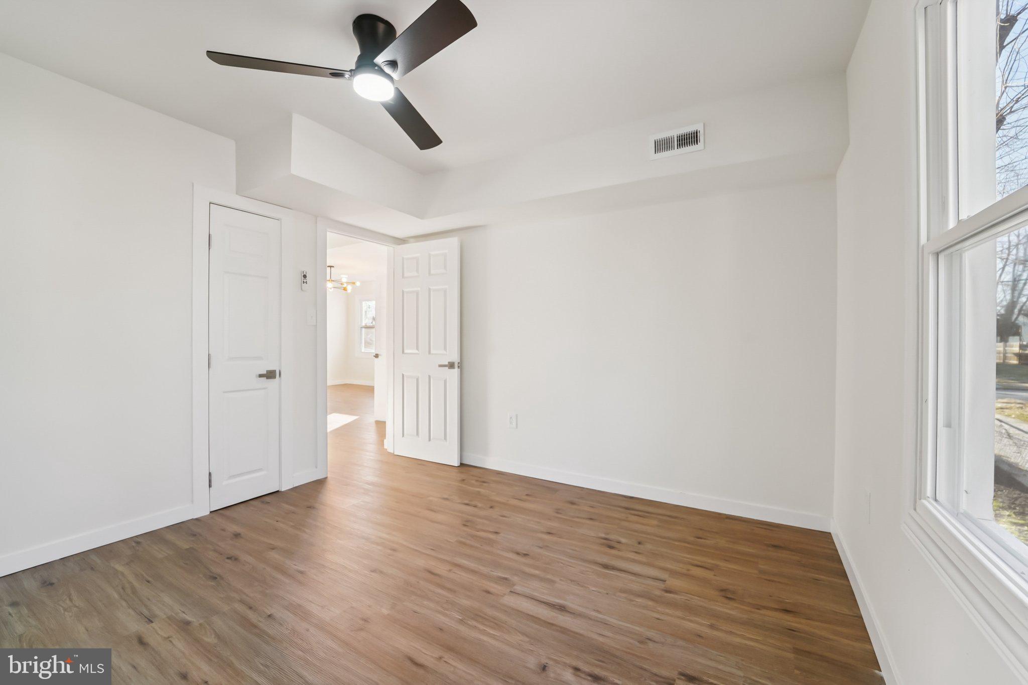 EDGEWOOD PARK - Residential