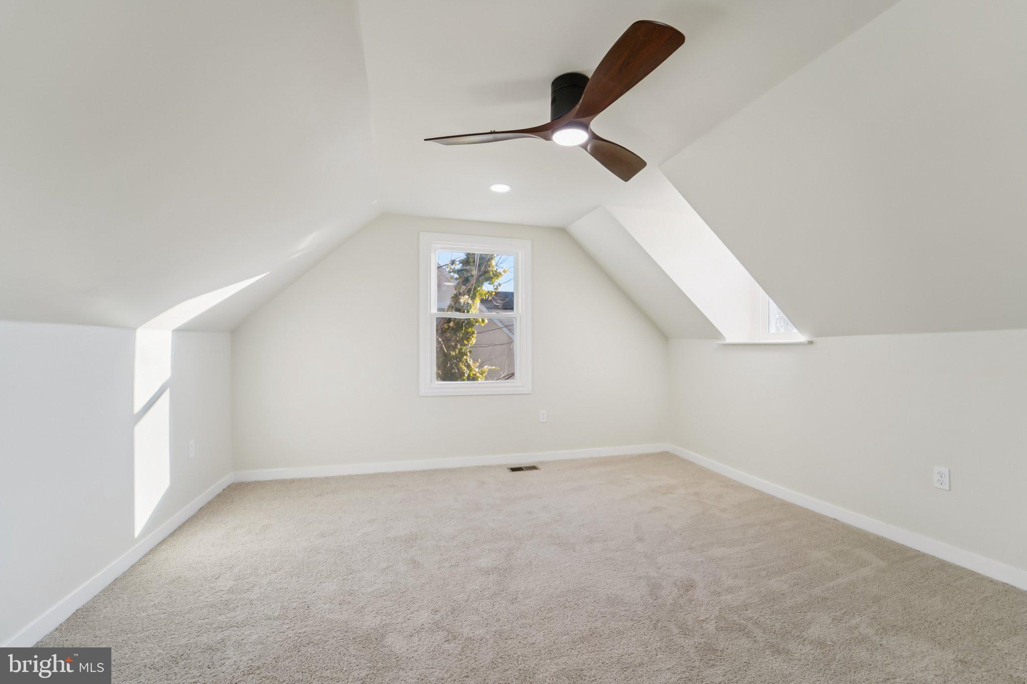 EDGEWOOD PARK - Residential