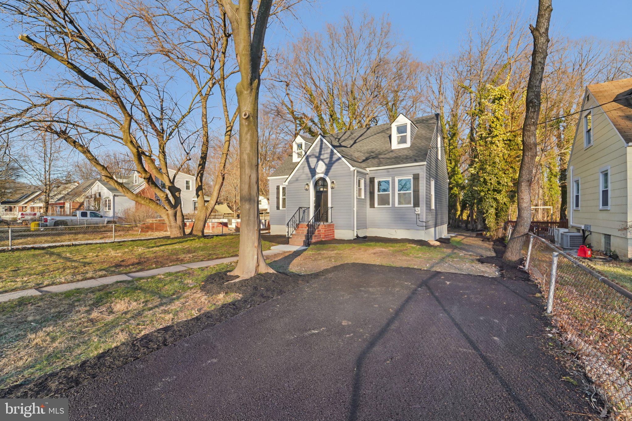 EDGEWOOD PARK - Residential