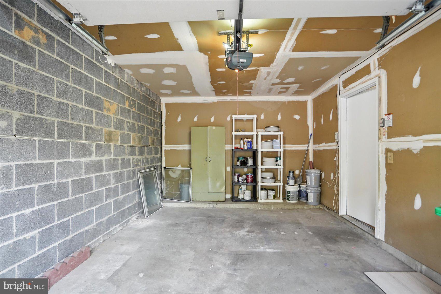 WOODSTREAM EAST PLAT NIN - Residential