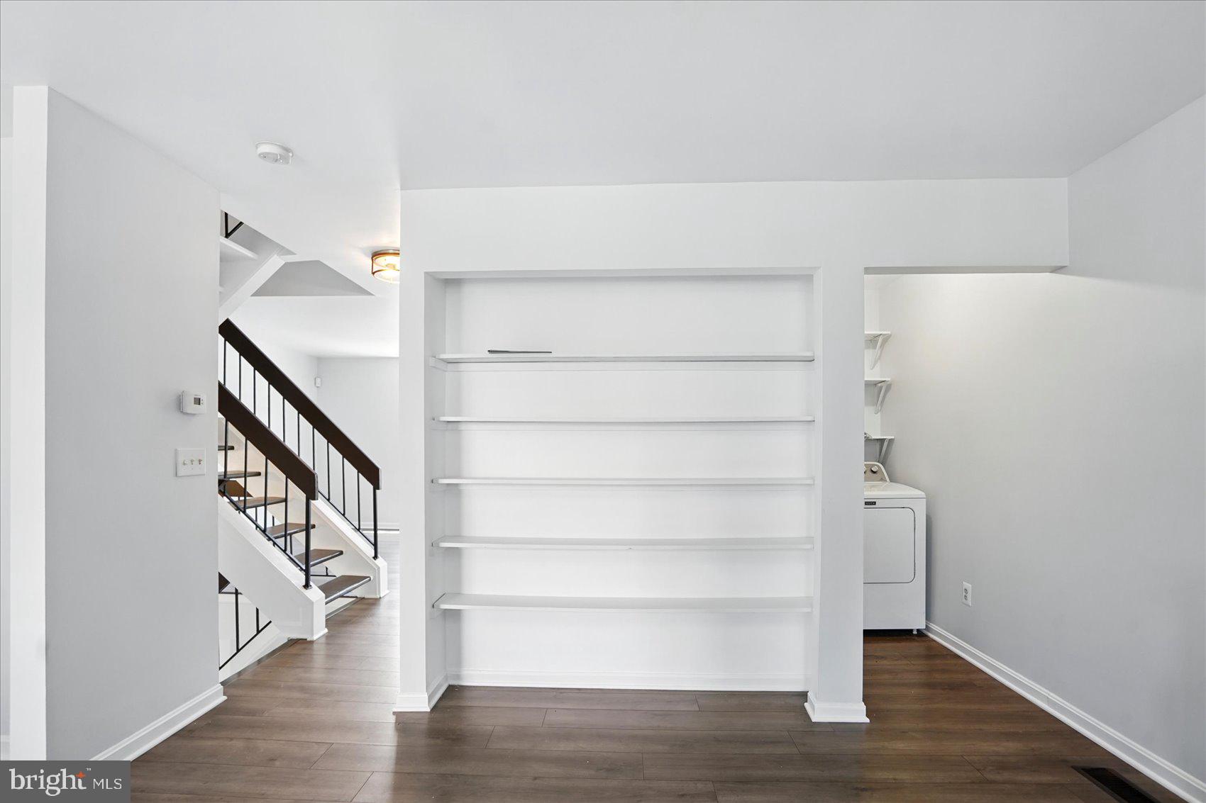 WOODSTREAM EAST PLAT NIN - Residential