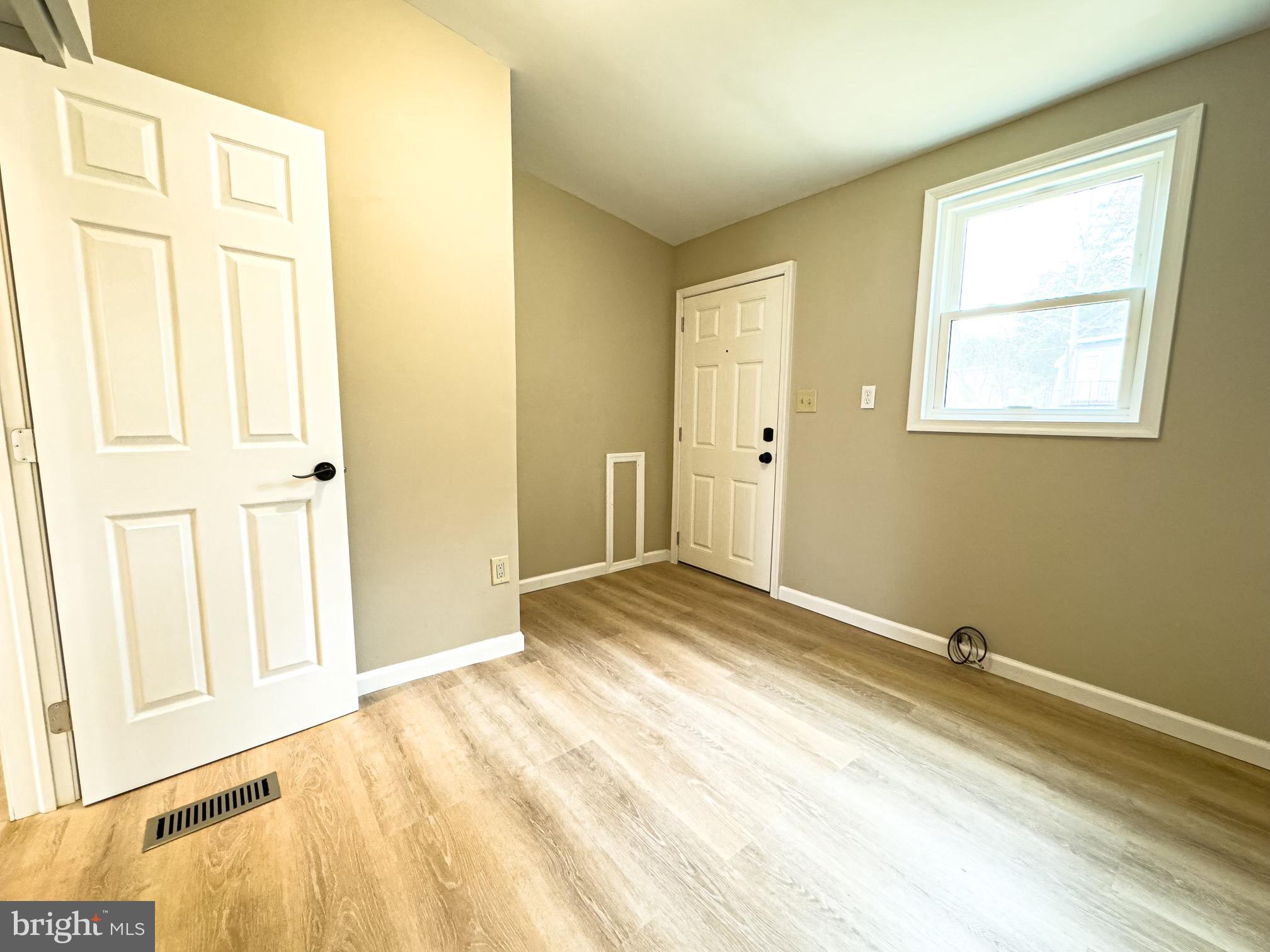 MELODYLAKESCNTRYCLUB - Residential