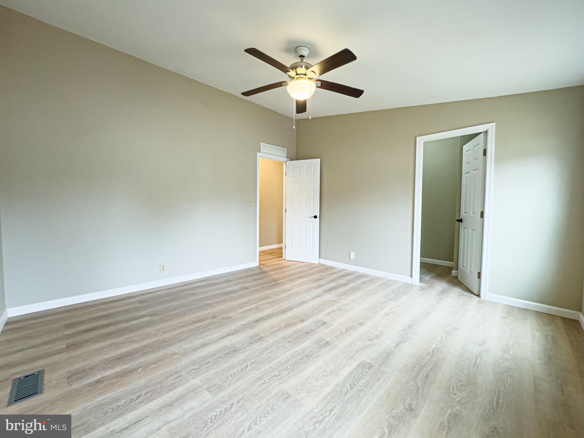 MELODYLAKESCNTRYCLUB - Residential