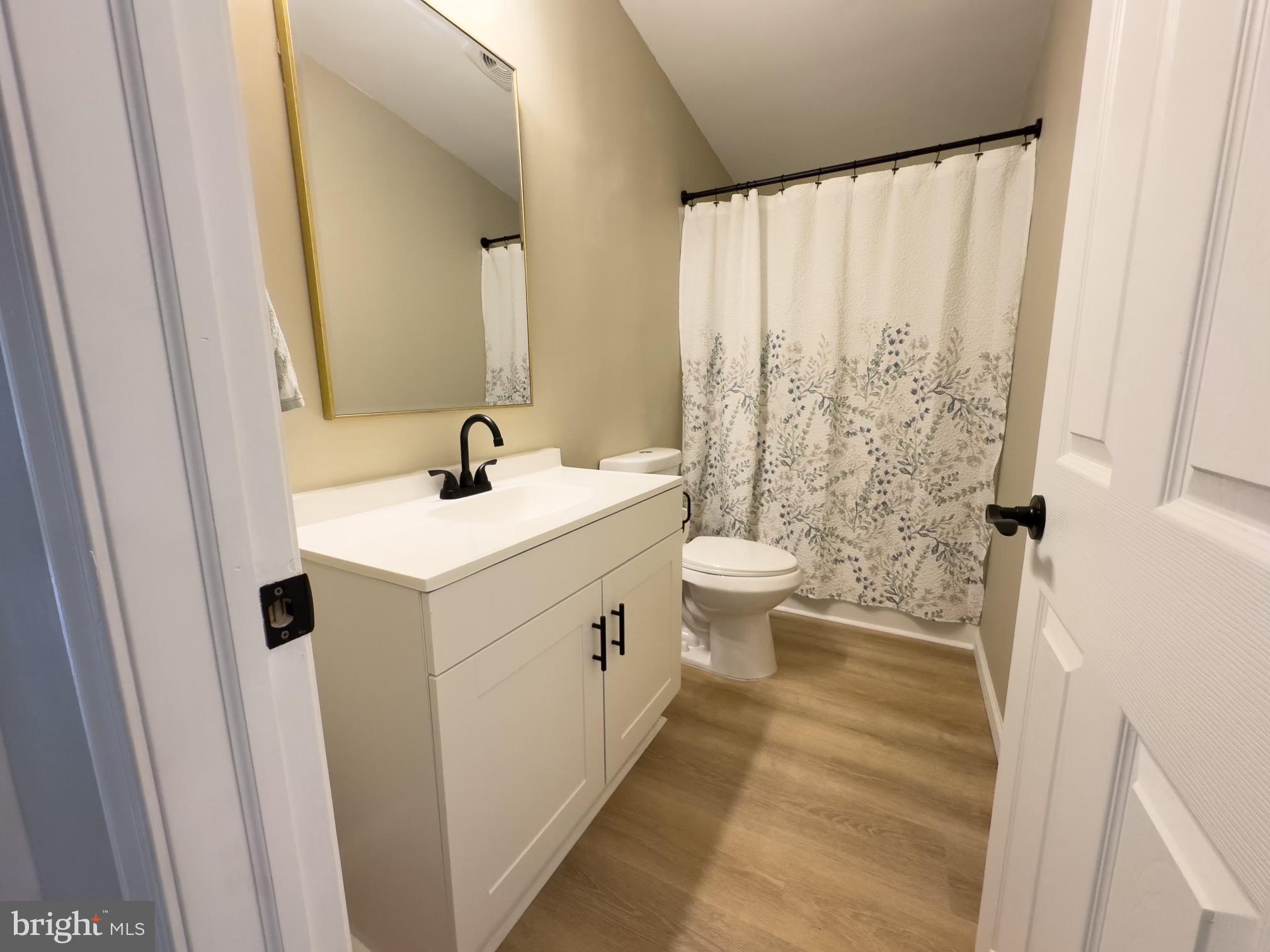 MELODYLAKESCNTRYCLUB - Residential