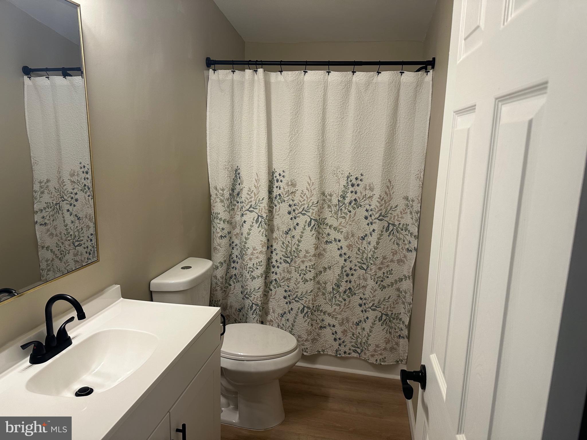 MELODYLAKESCNTRYCLUB - Residential