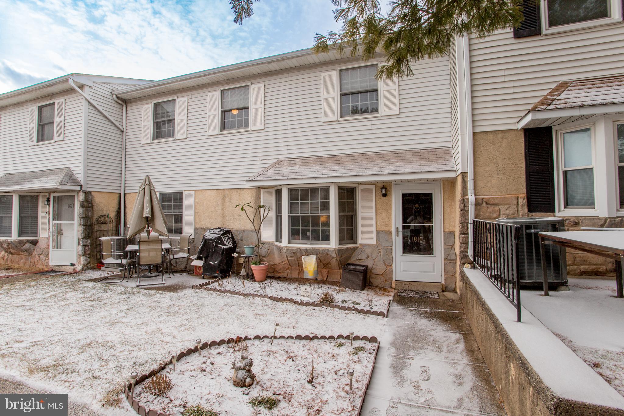 WHITPAIN HILLS - Residential