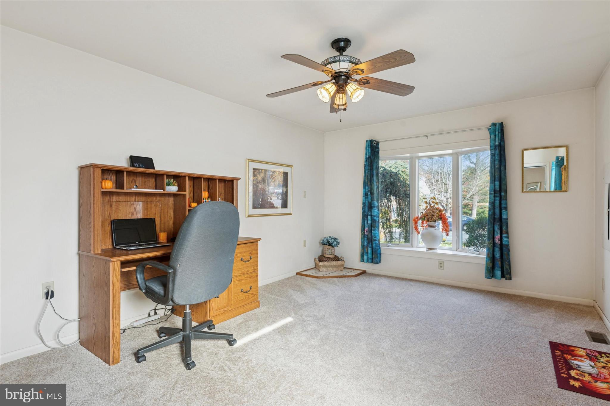 NAAMANS WOODS - Residential