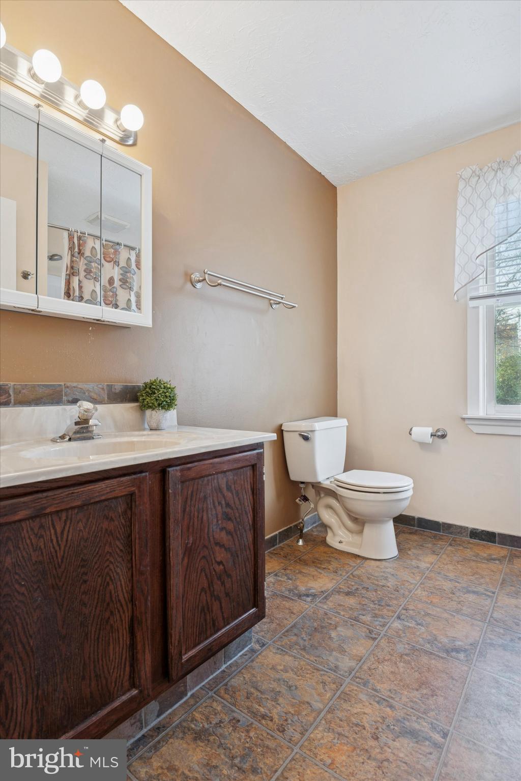 NAAMANS WOODS - Residential