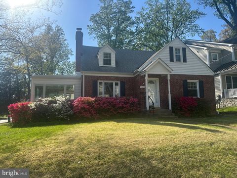 Photo of 9600 Page Avenue, BETHESDA, MD 20814 (MLS # MDMC2221940)