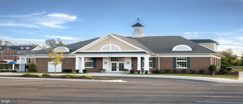 OAK CREEK - Residential