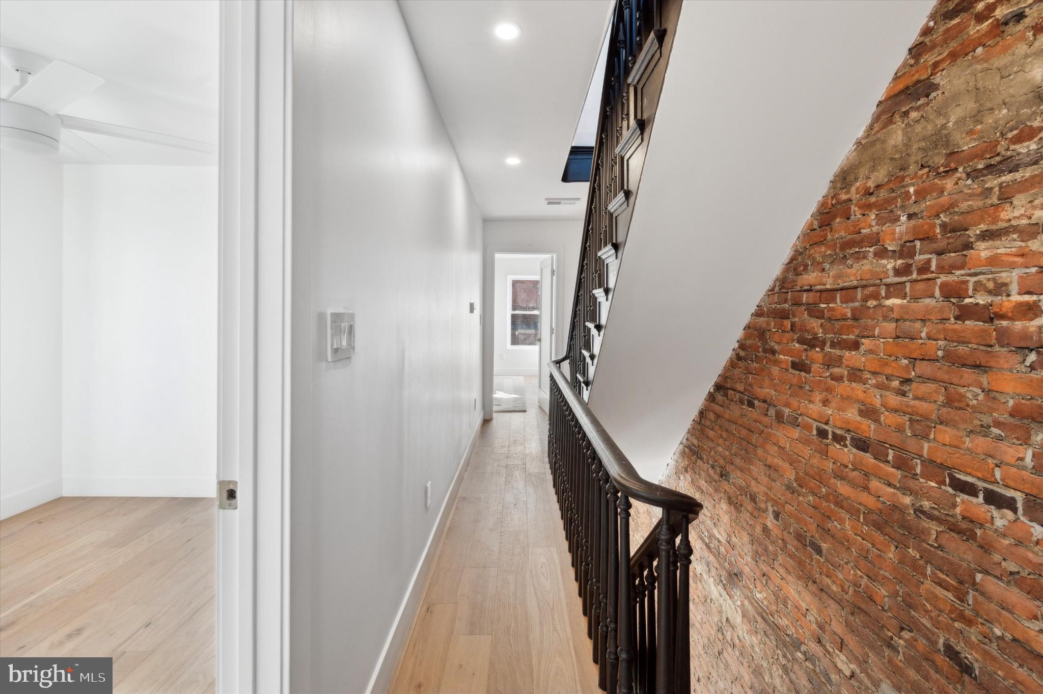 EAST FALLS - Residential