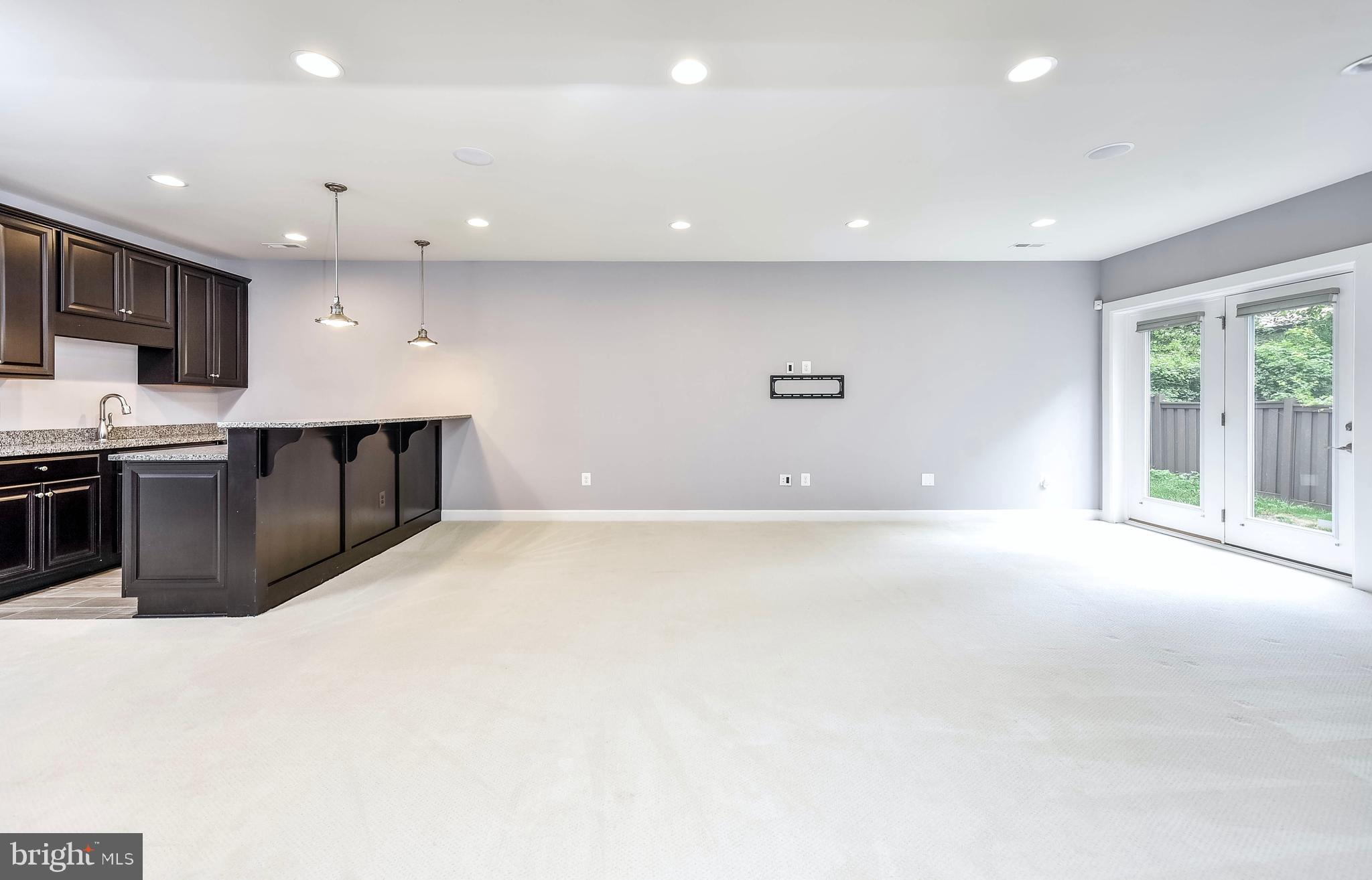 WOODSON SQUARE - Residential