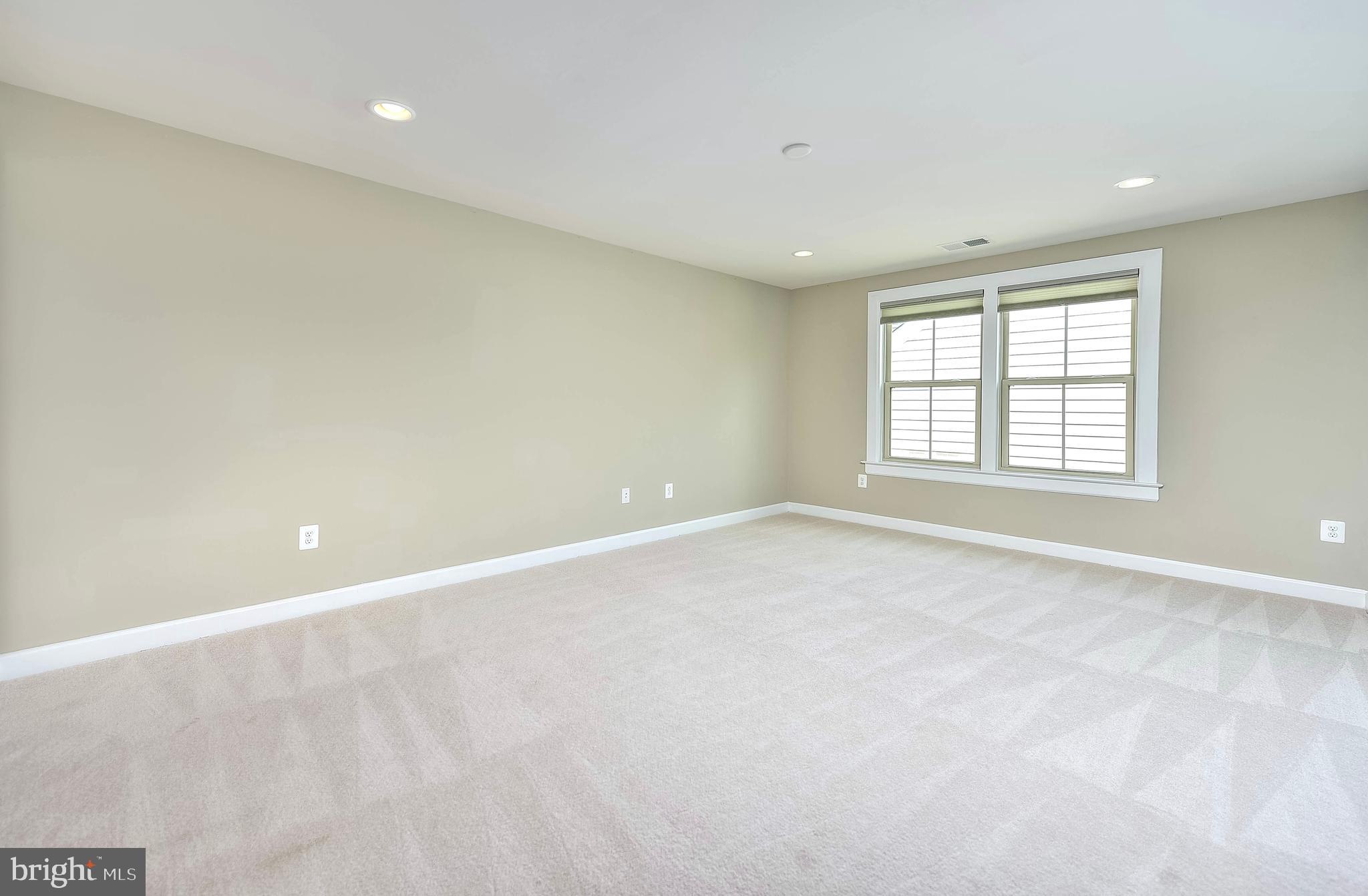 WOODSON SQUARE - Residential