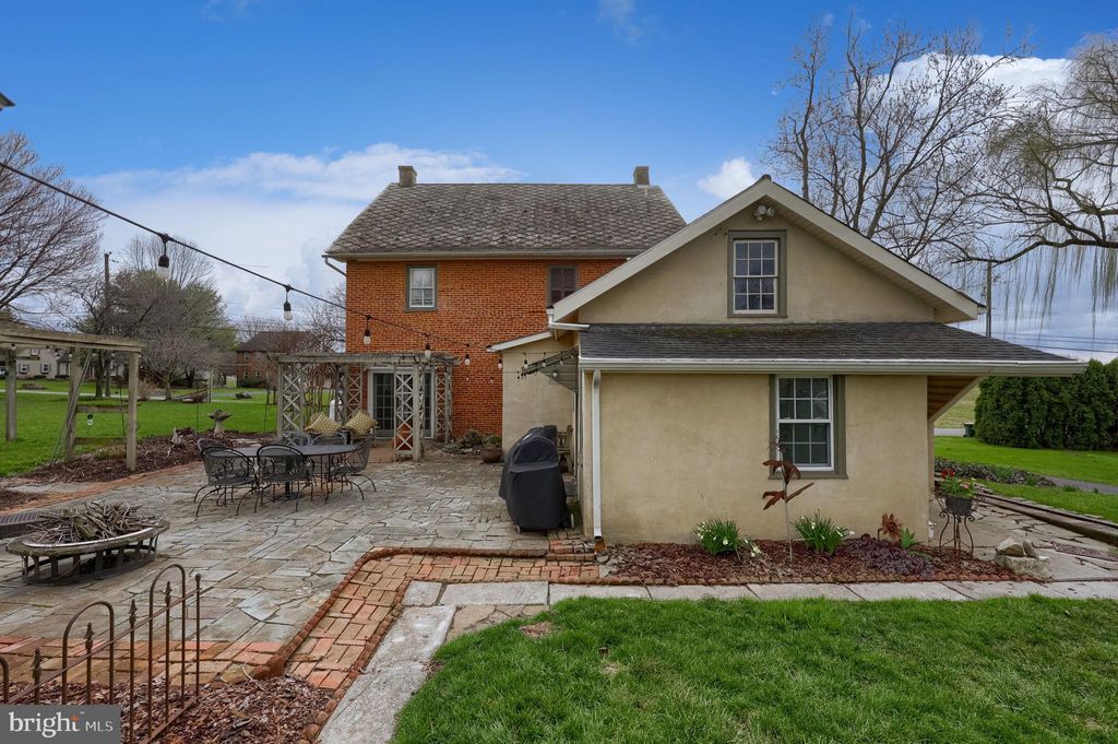 Photo of 2047 Jarvis Road, LANCASTER, PA 17601 (MLS # PALA2085098)