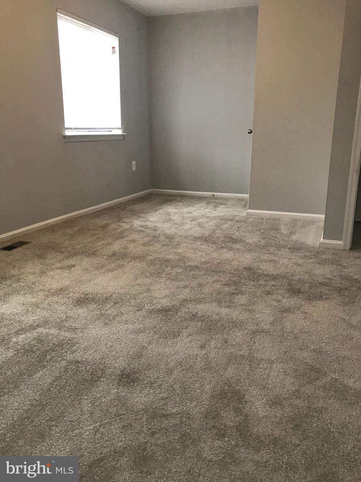 ENTERPRISE KNOLLS - Residential Lease