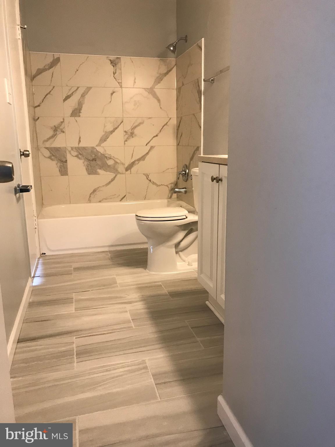 ENTERPRISE KNOLLS - Residential Lease