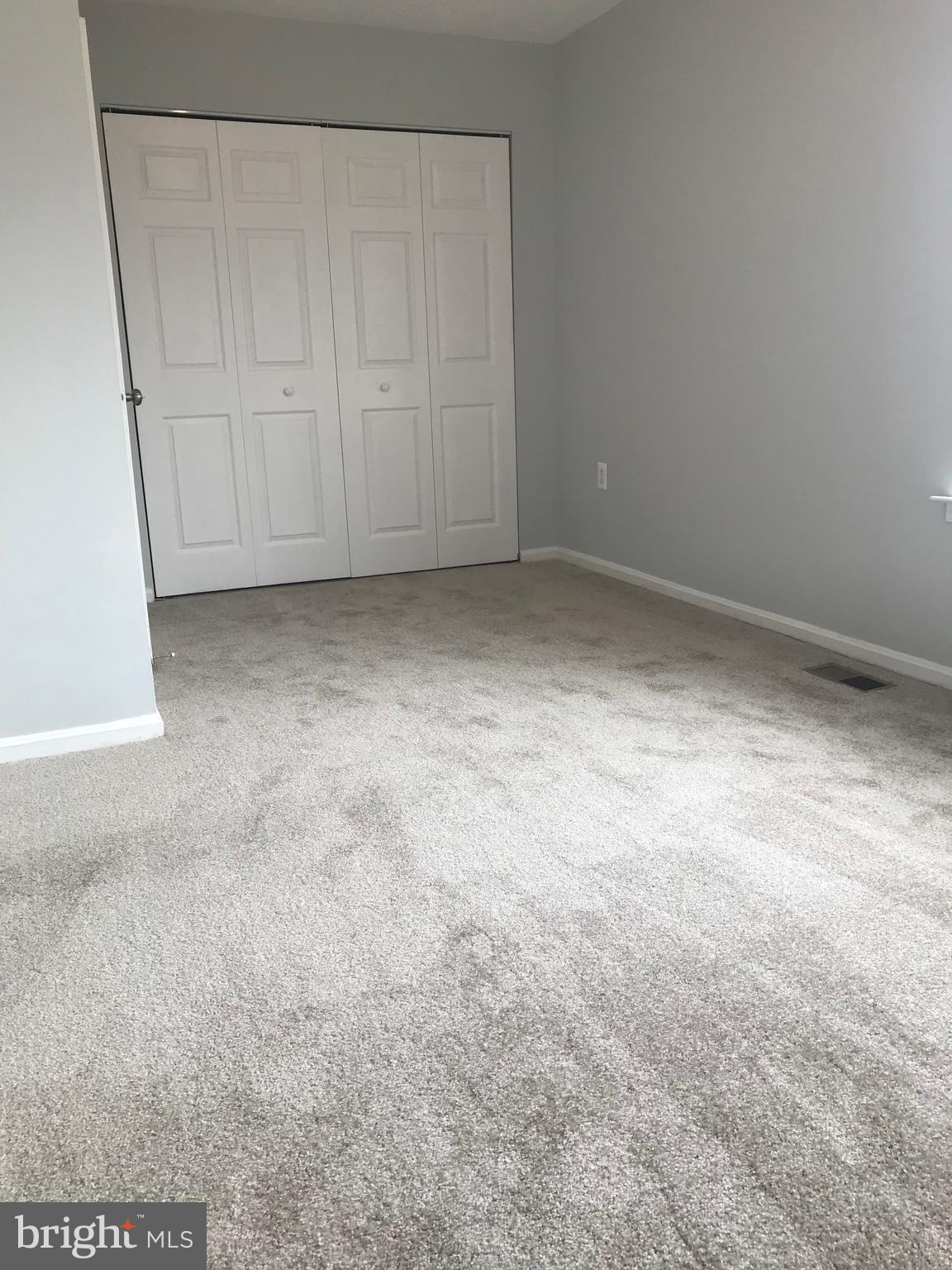 ENTERPRISE KNOLLS - Residential Lease