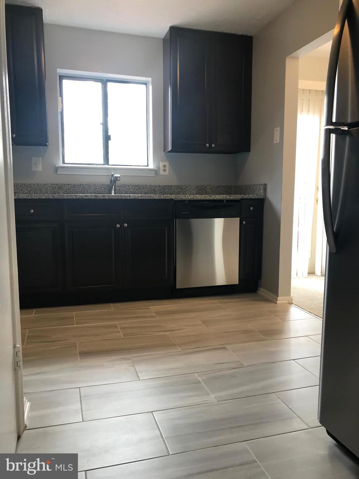 ENTERPRISE KNOLLS - Residential Lease