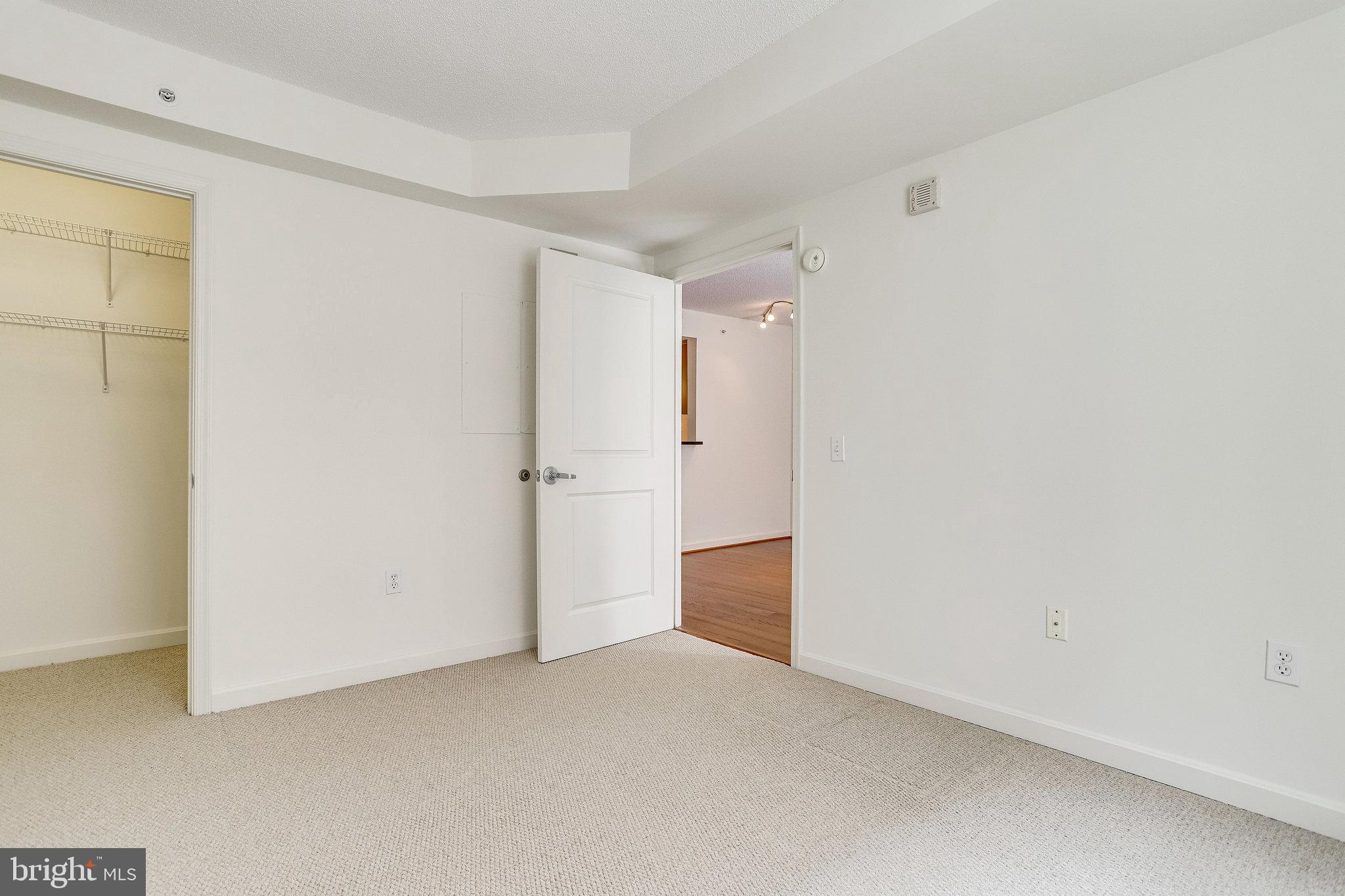 BALLSTON 880 - Residential