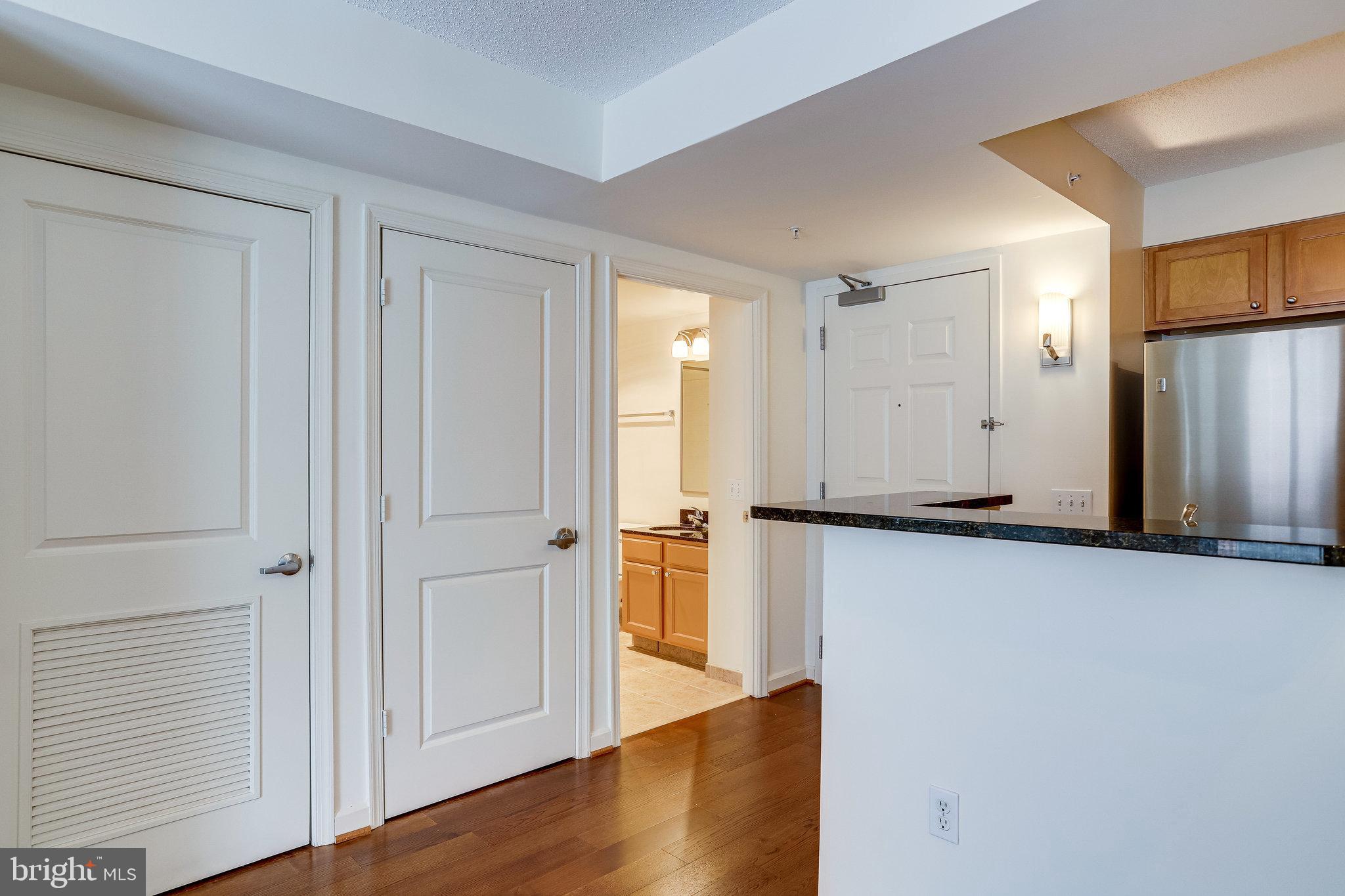 BALLSTON 880 - Residential