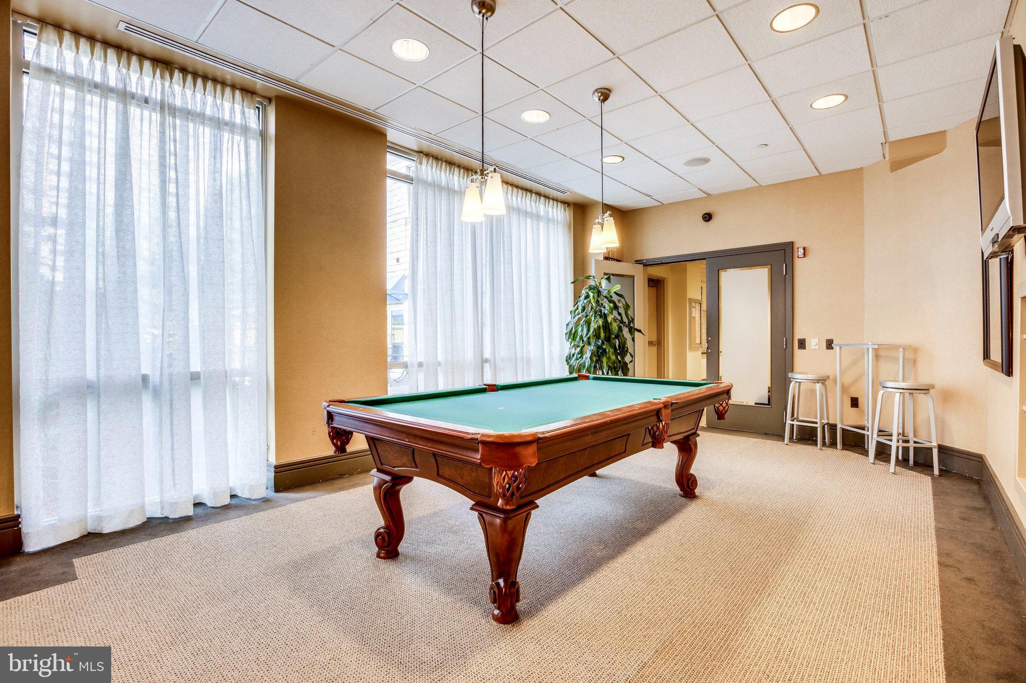 BALLSTON 880 - Residential