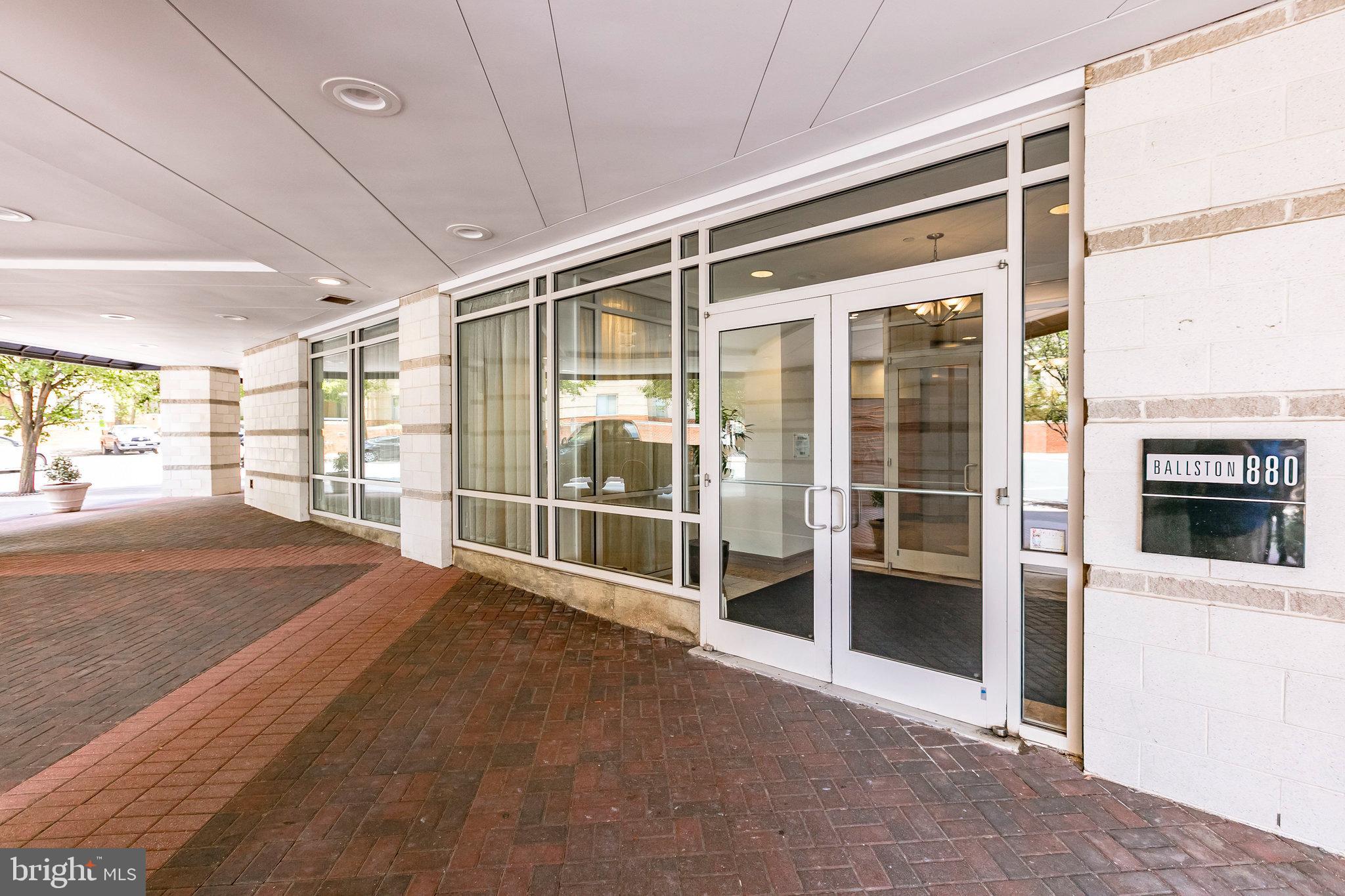 BALLSTON 880 - Residential