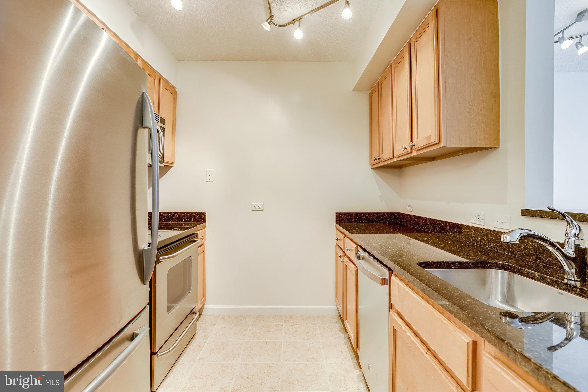 BALLSTON 880 - Residential