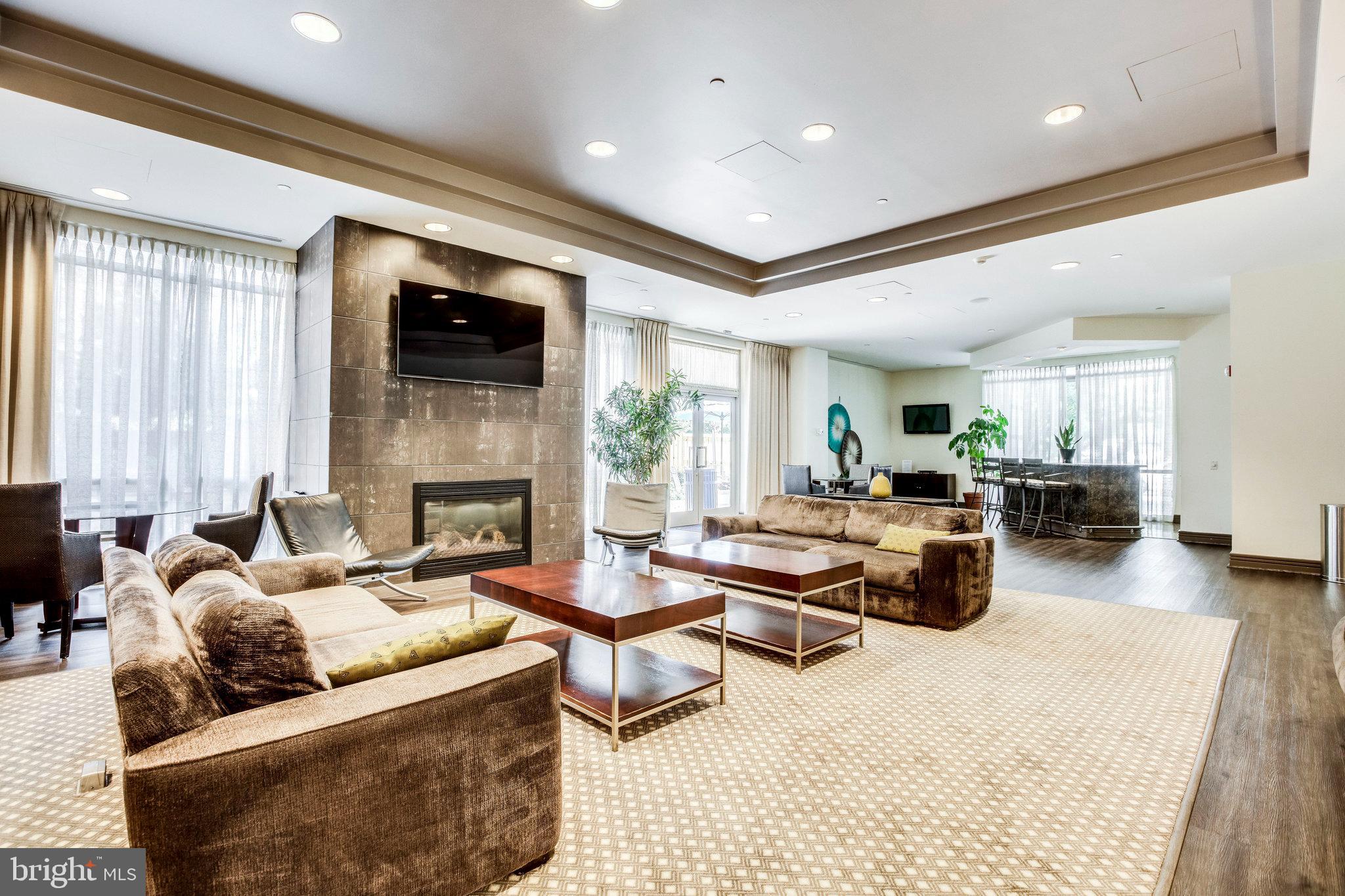 BALLSTON 880 - Residential