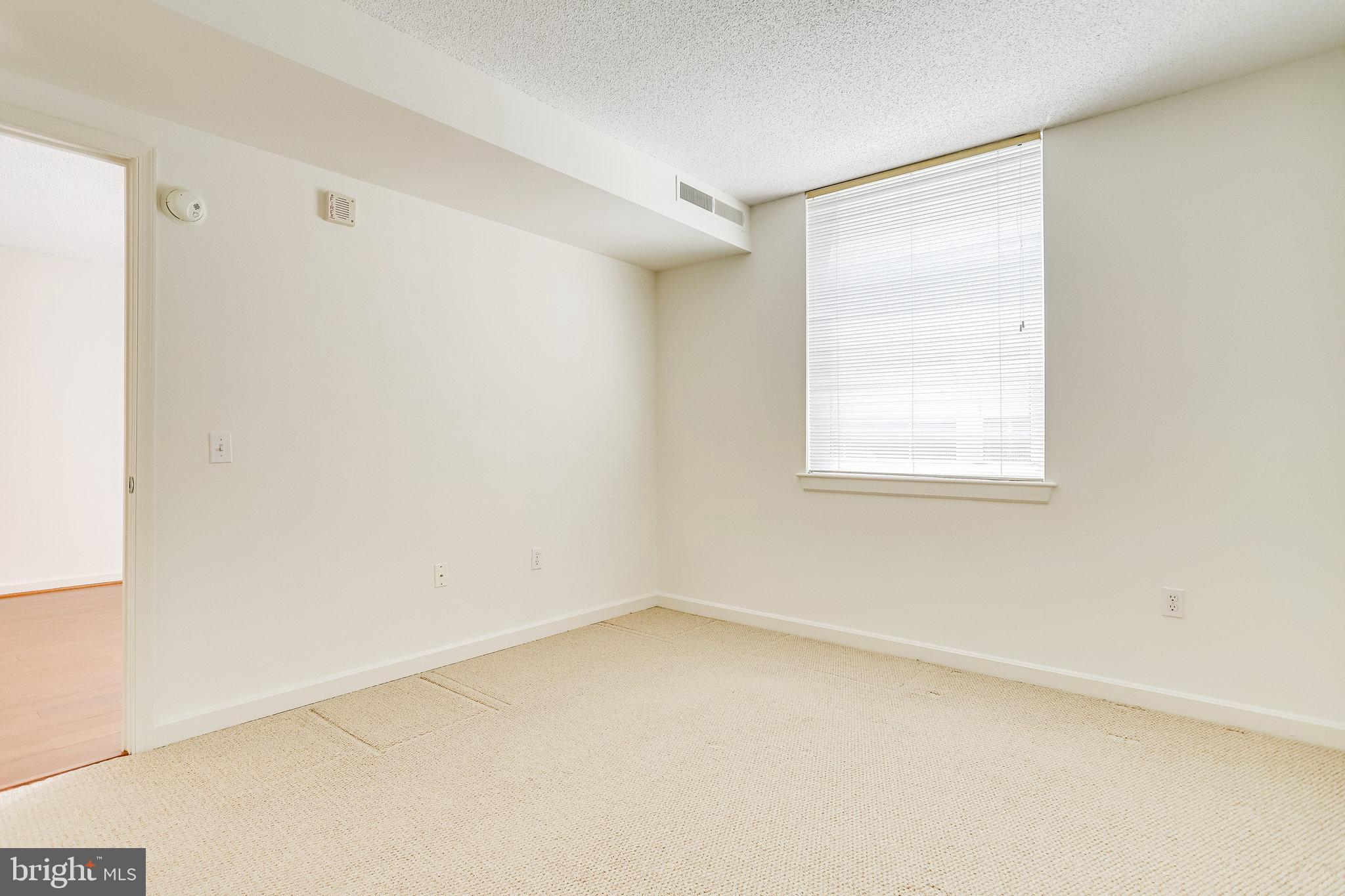 BALLSTON 880 - Residential