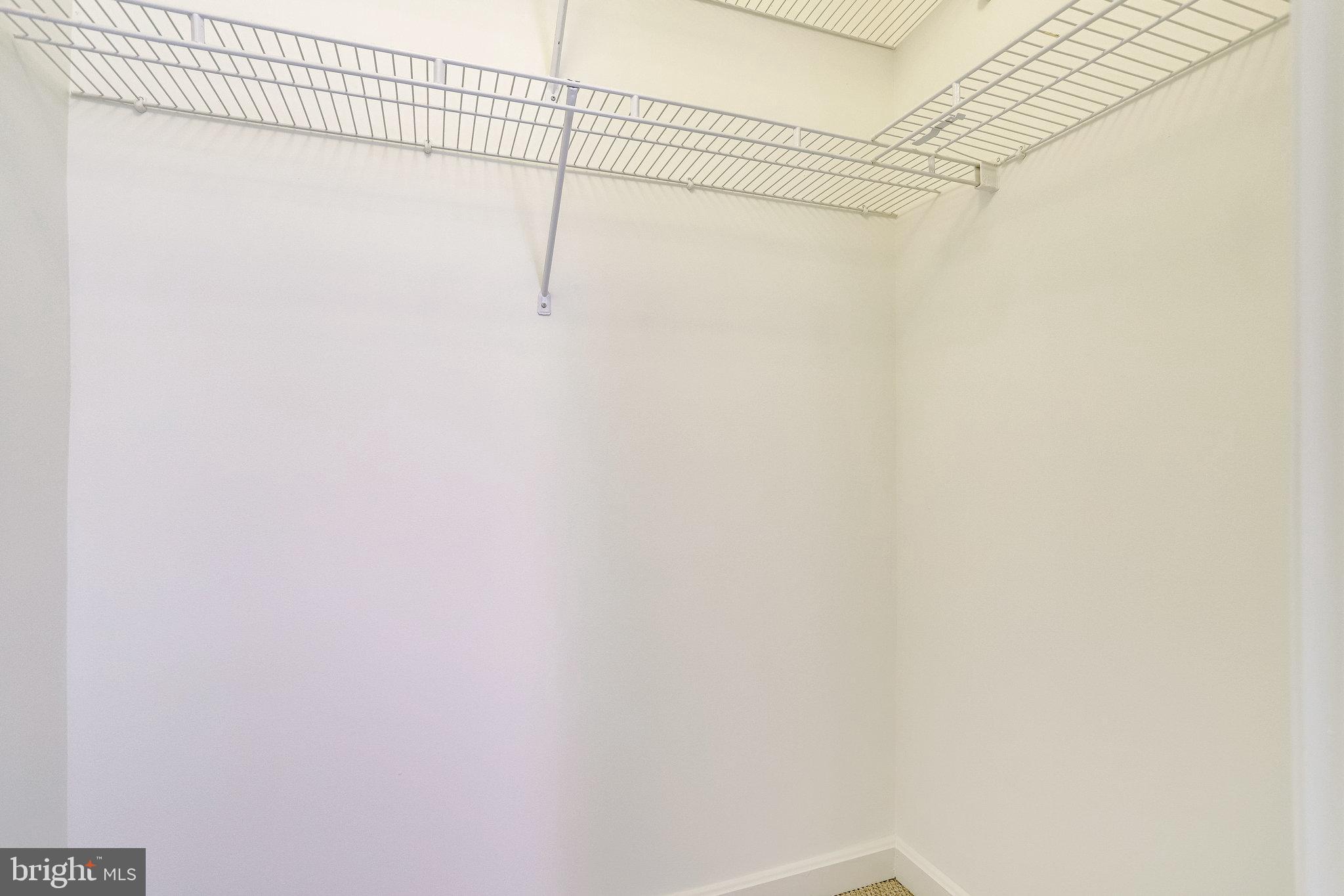 BALLSTON 880 - Residential