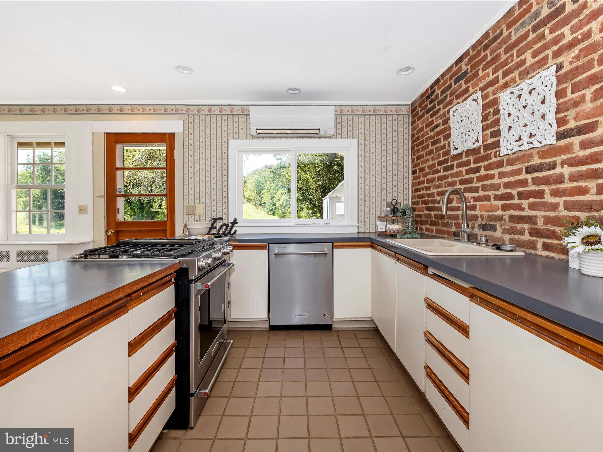 KEEDYSVILLE - Residential