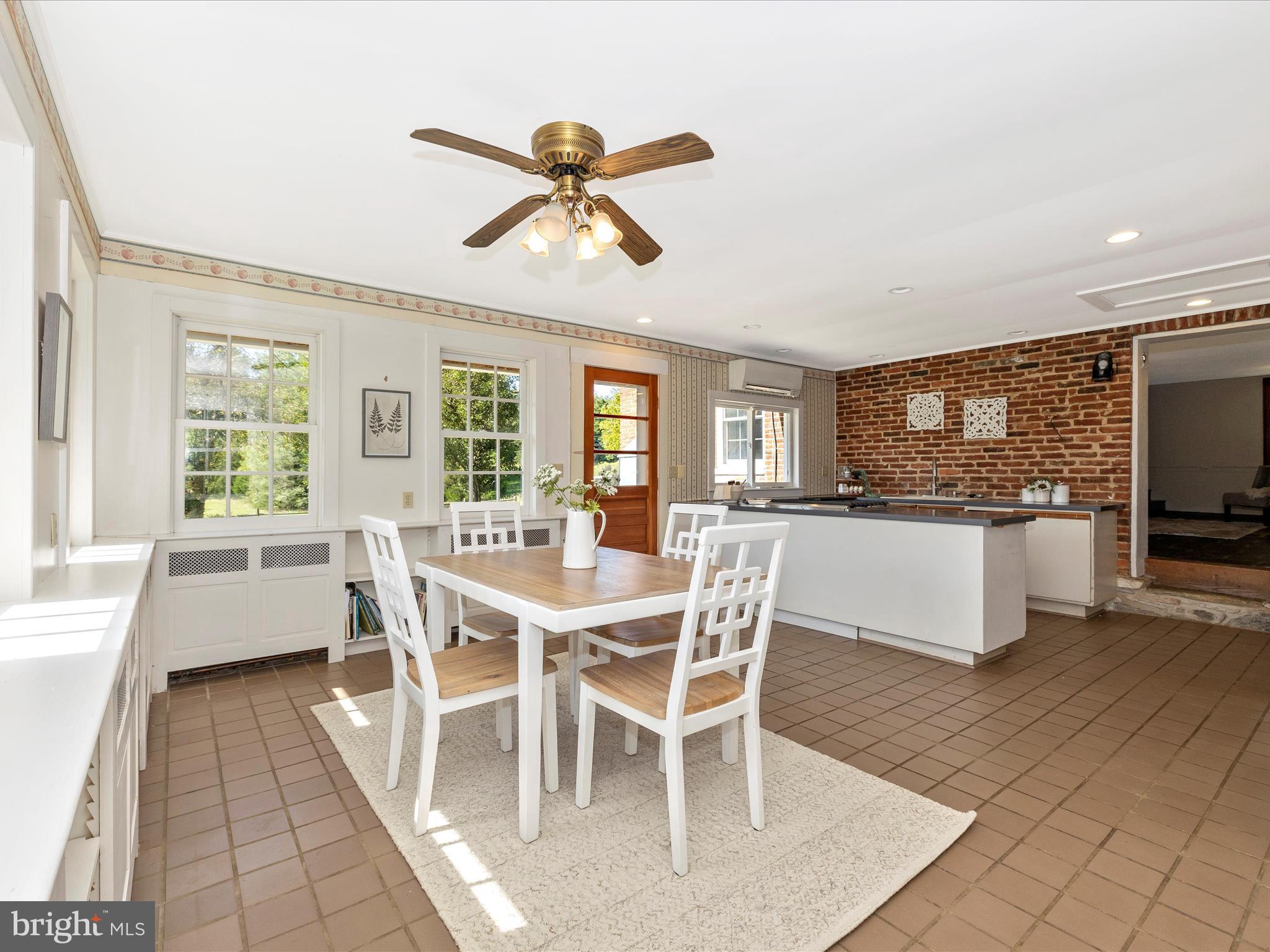 KEEDYSVILLE - Residential