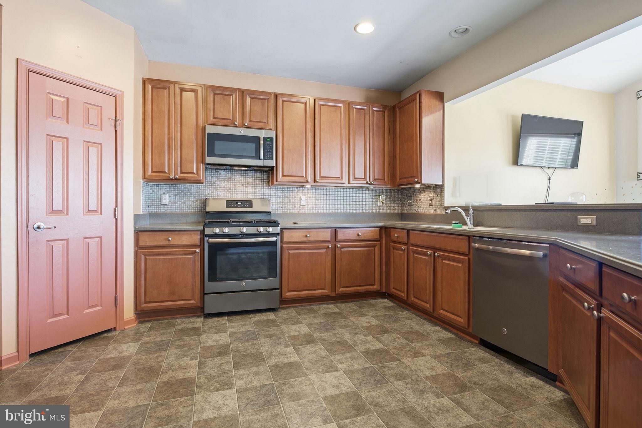 ROLLING OAKS - Residential