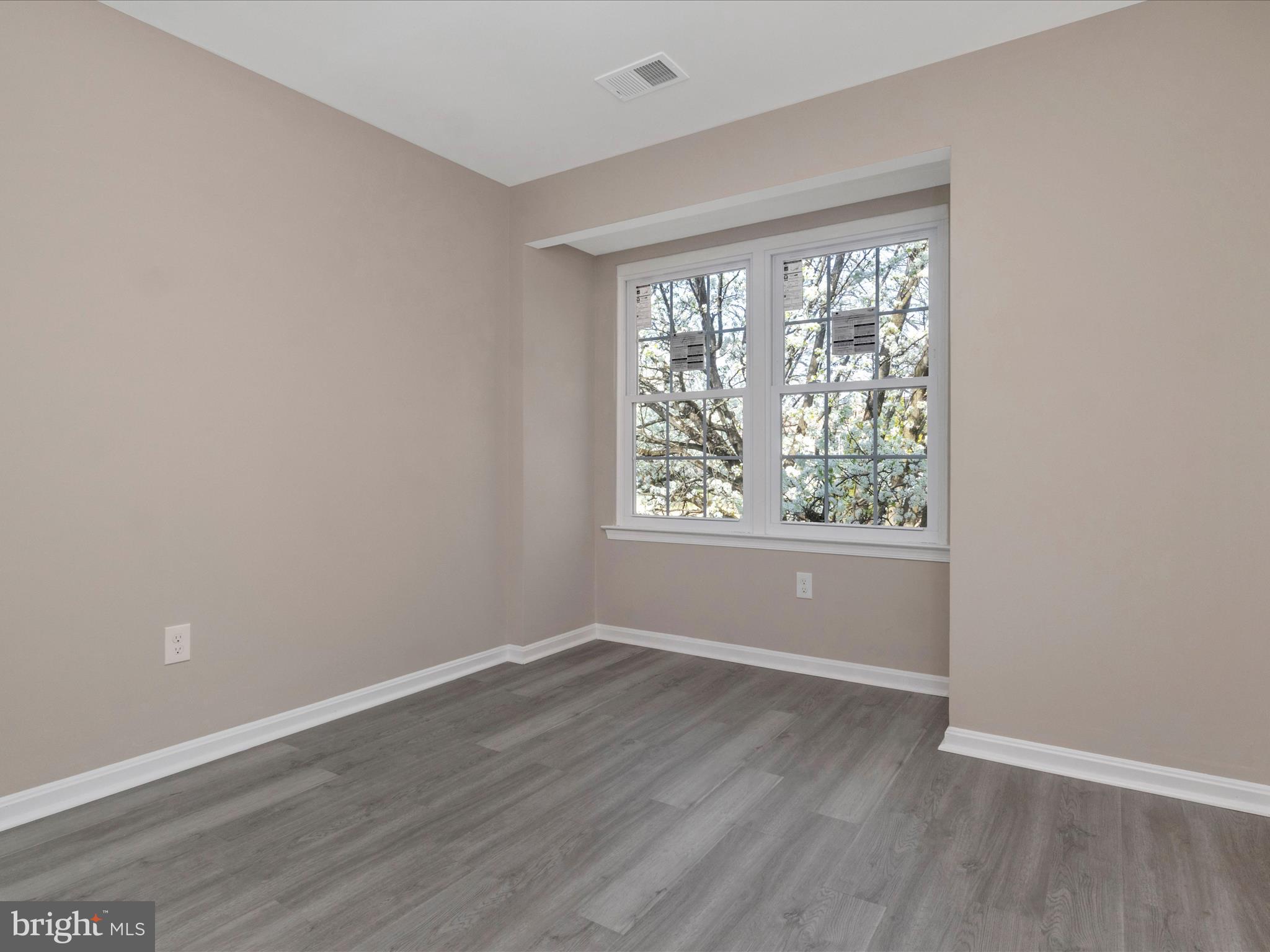 SKYLINE HILLS PLAT FIVE - Residential