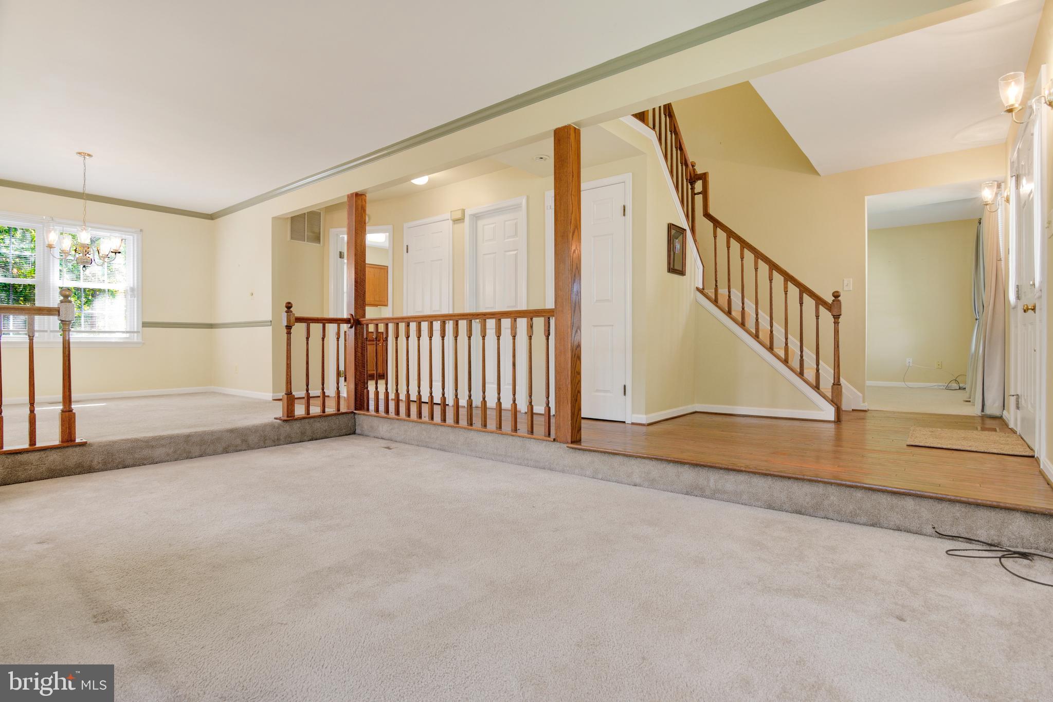 1359 CROFTON DRIVE
