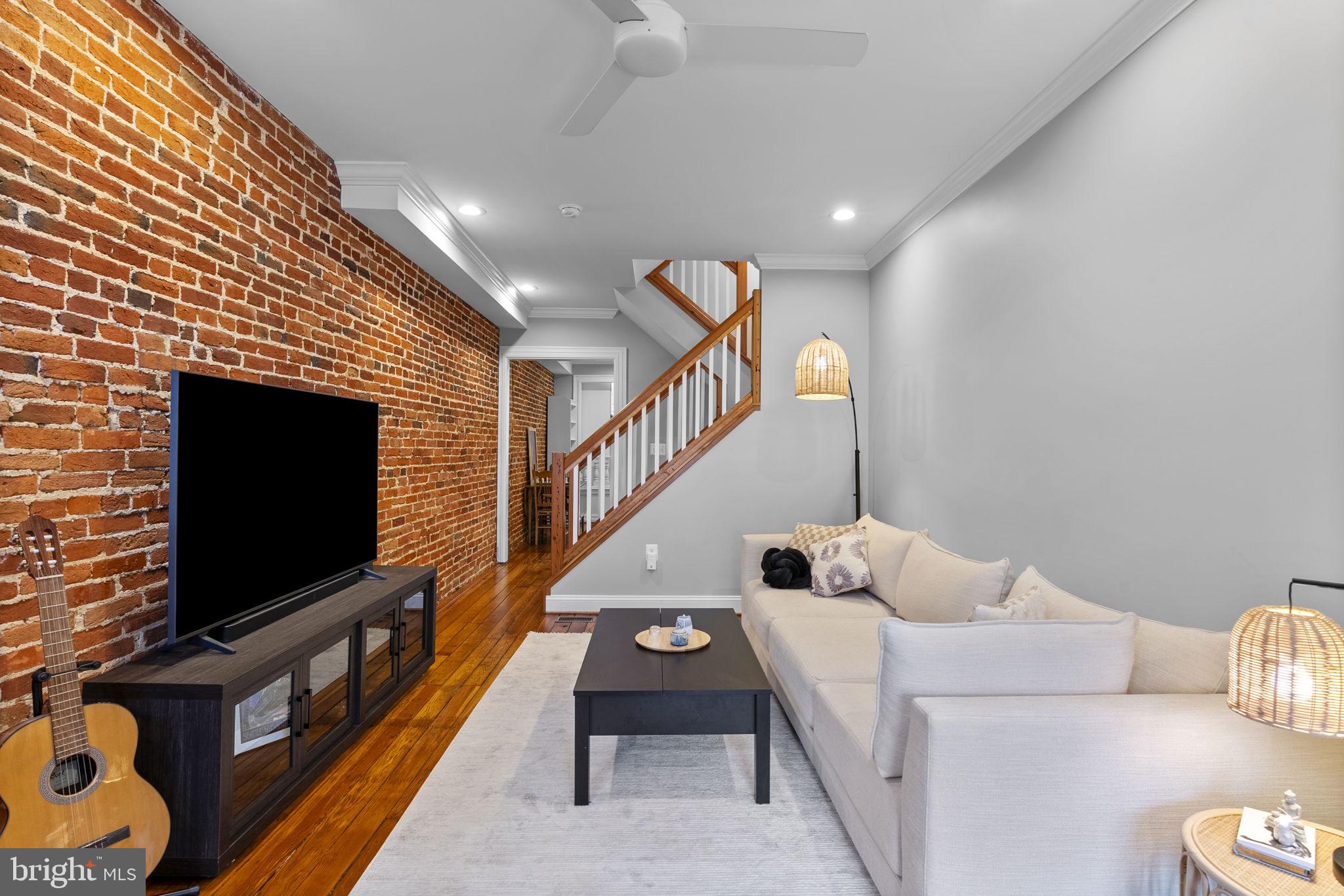107 E RANDALL STREET