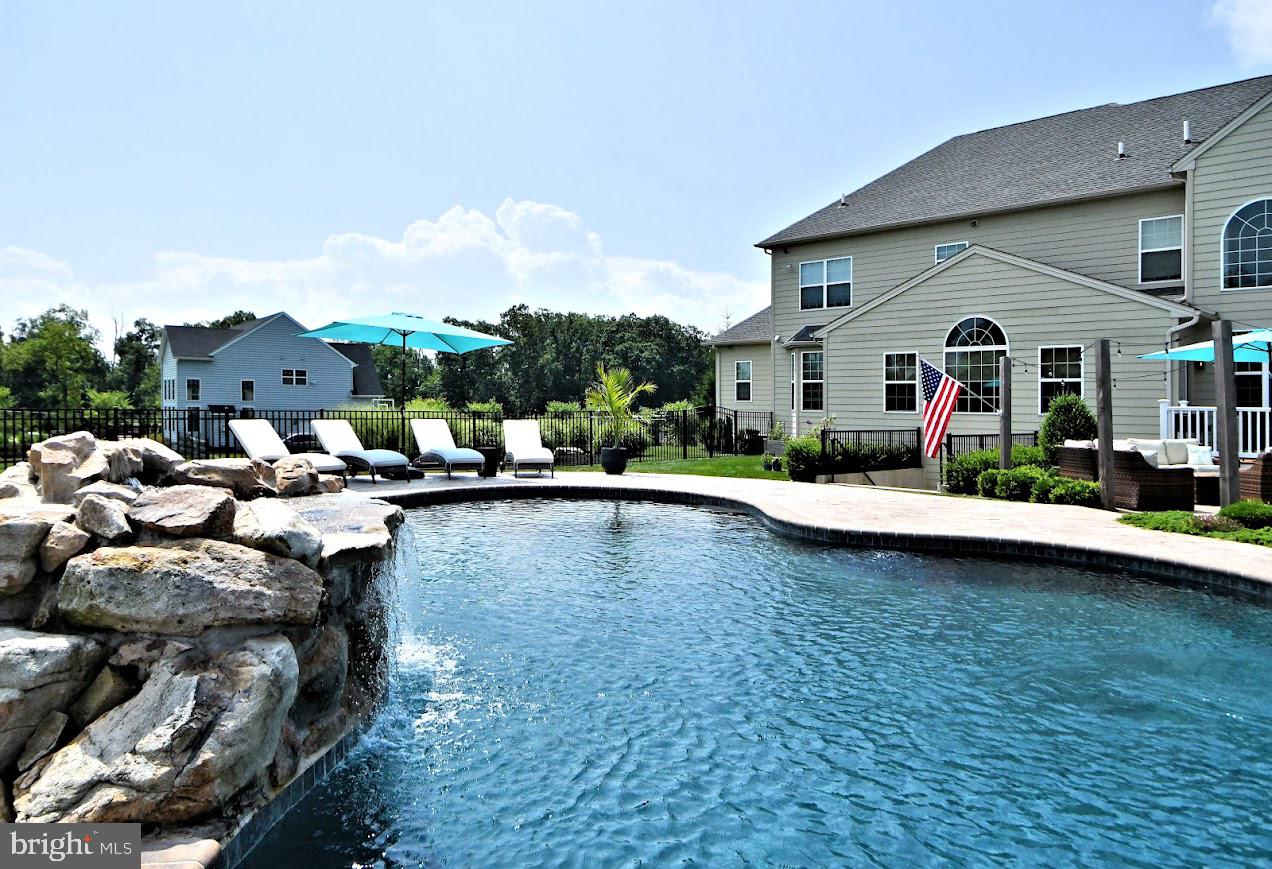 HIGHFIELD ESTATES - Residential