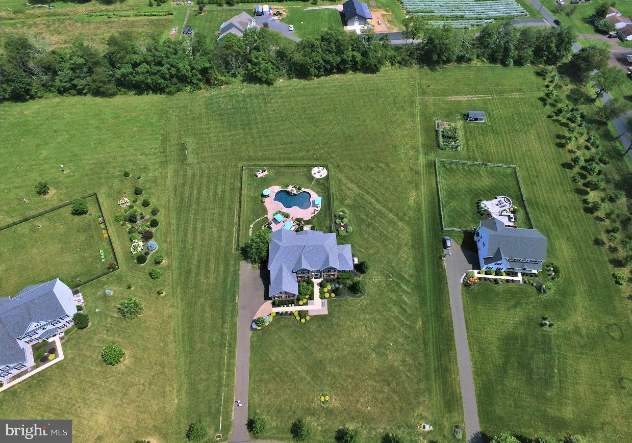 HIGHFIELD ESTATES - Residential