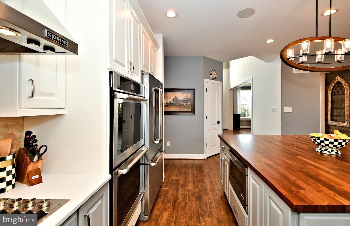 HIGHFIELD ESTATES - Residential