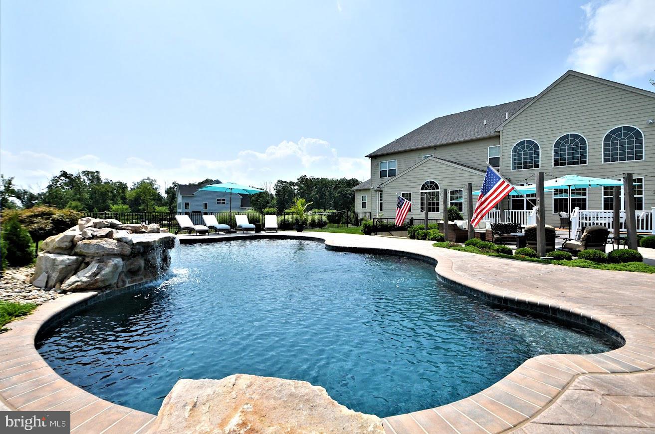 HIGHFIELD ESTATES - Residential