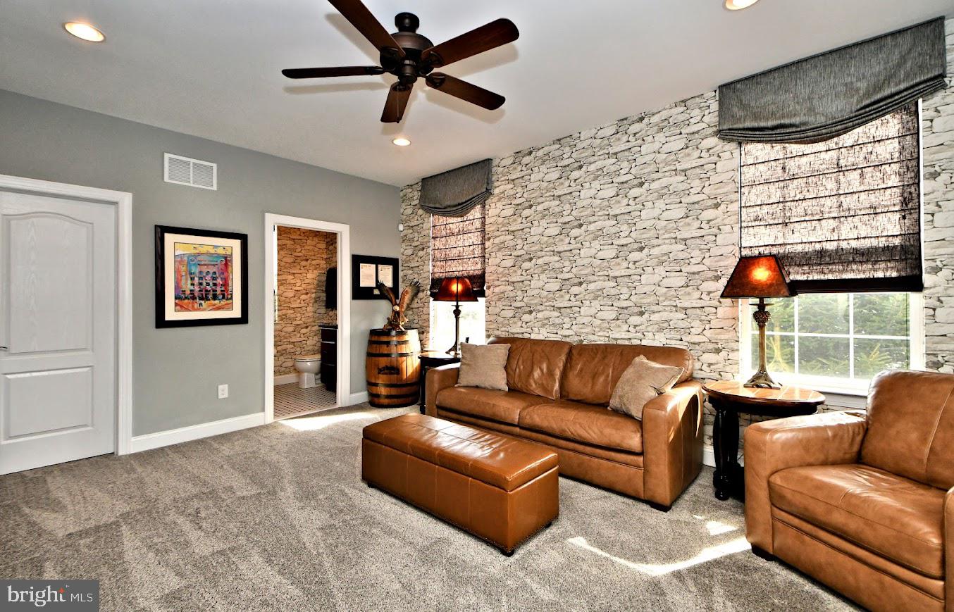 HIGHFIELD ESTATES - Residential