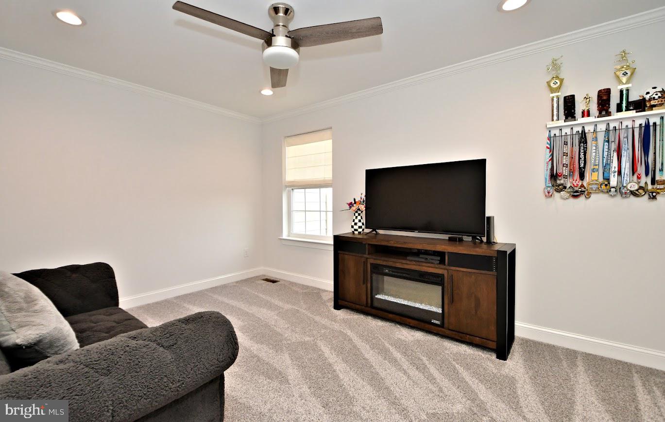 HIGHFIELD ESTATES - Residential