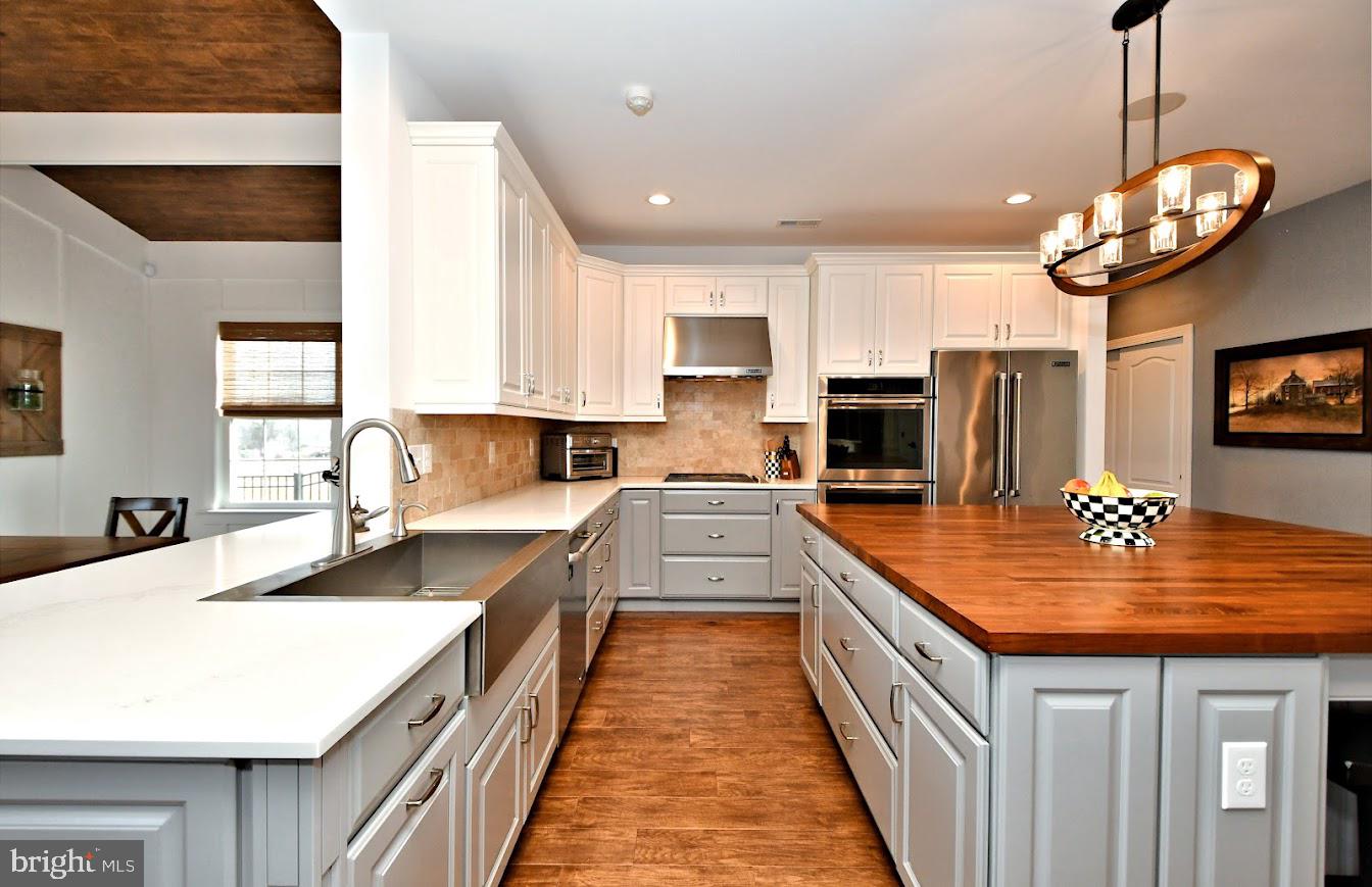HIGHFIELD ESTATES - Residential