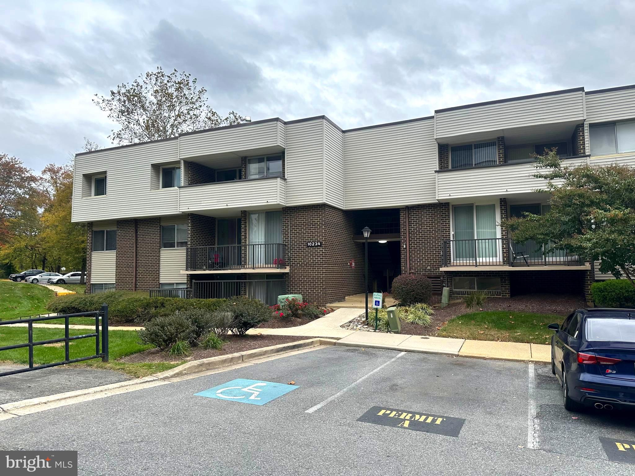 PINES CONDO - Residential Lease