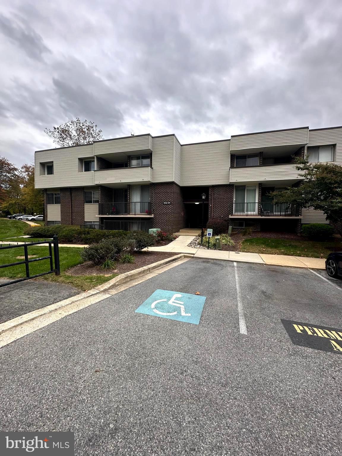 PINES CONDO - Residential Lease