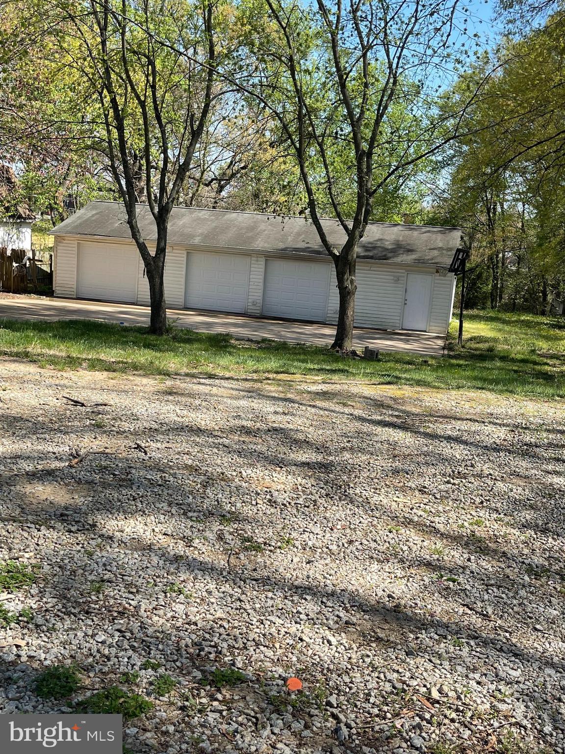 DAVIS LEARY - Residential