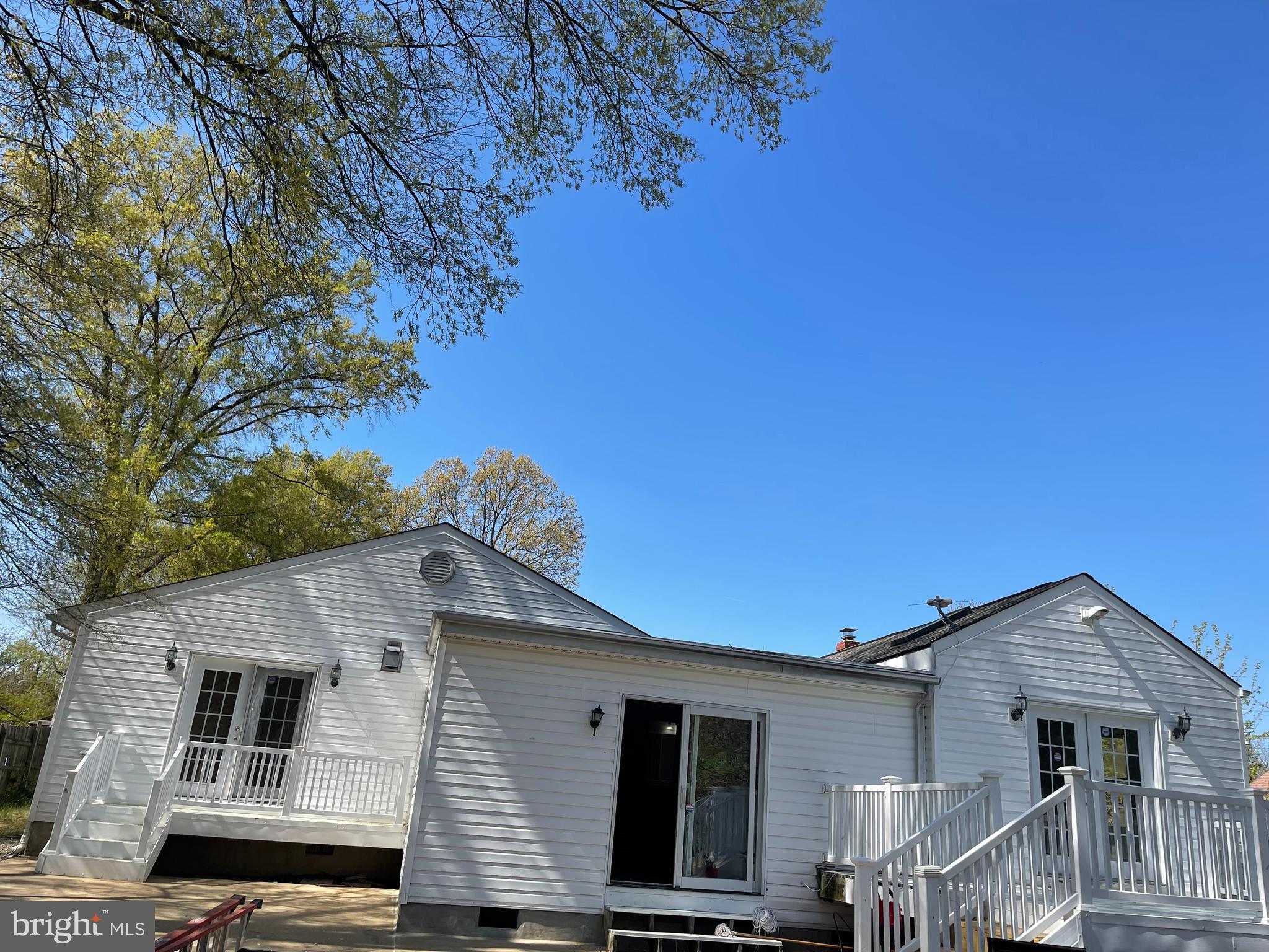 DAVIS LEARY - Residential