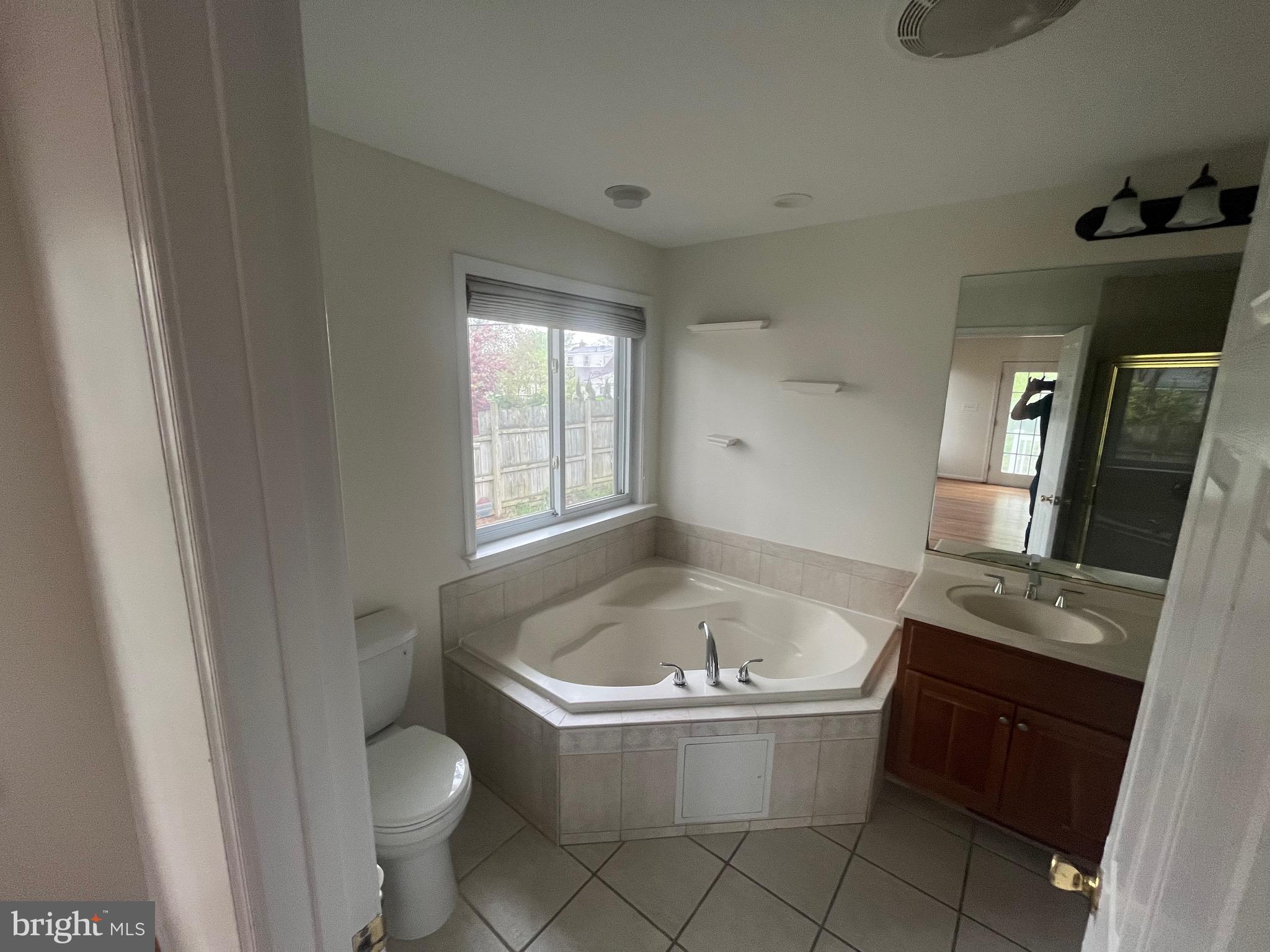 DAVIS LEARY - Residential