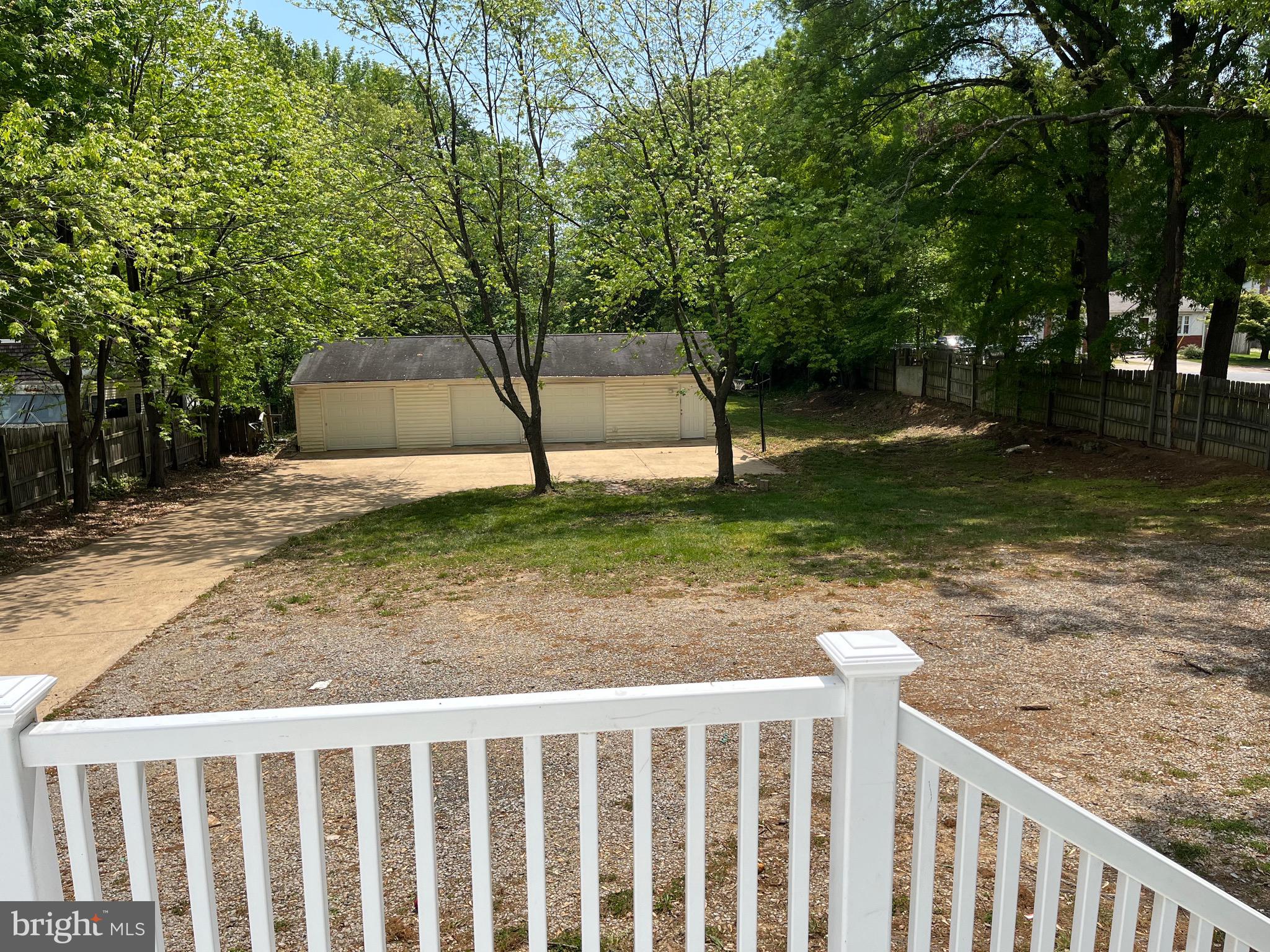 DAVIS LEARY - Residential